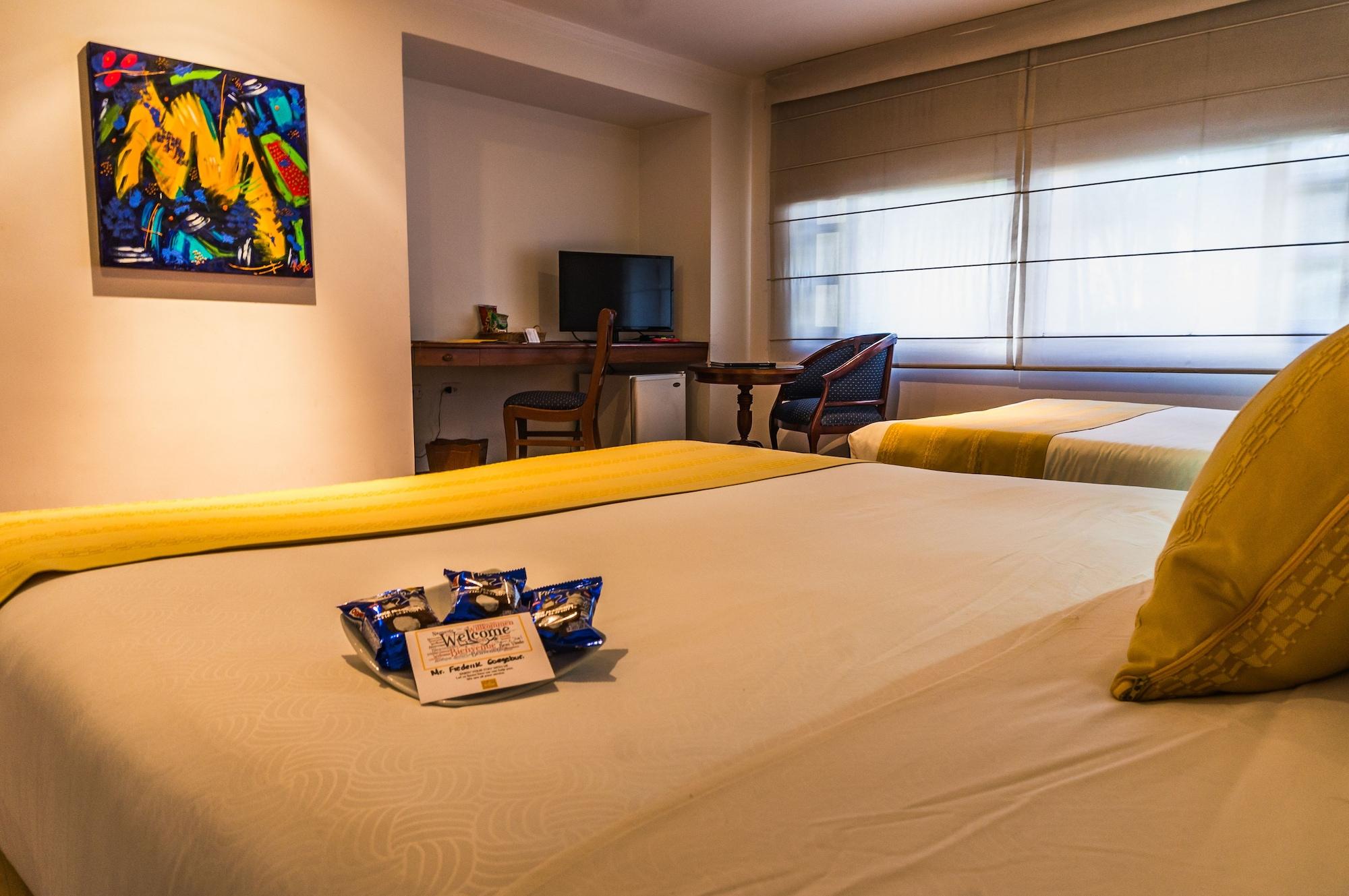 Hotel Emaus Bogota Exterior photo