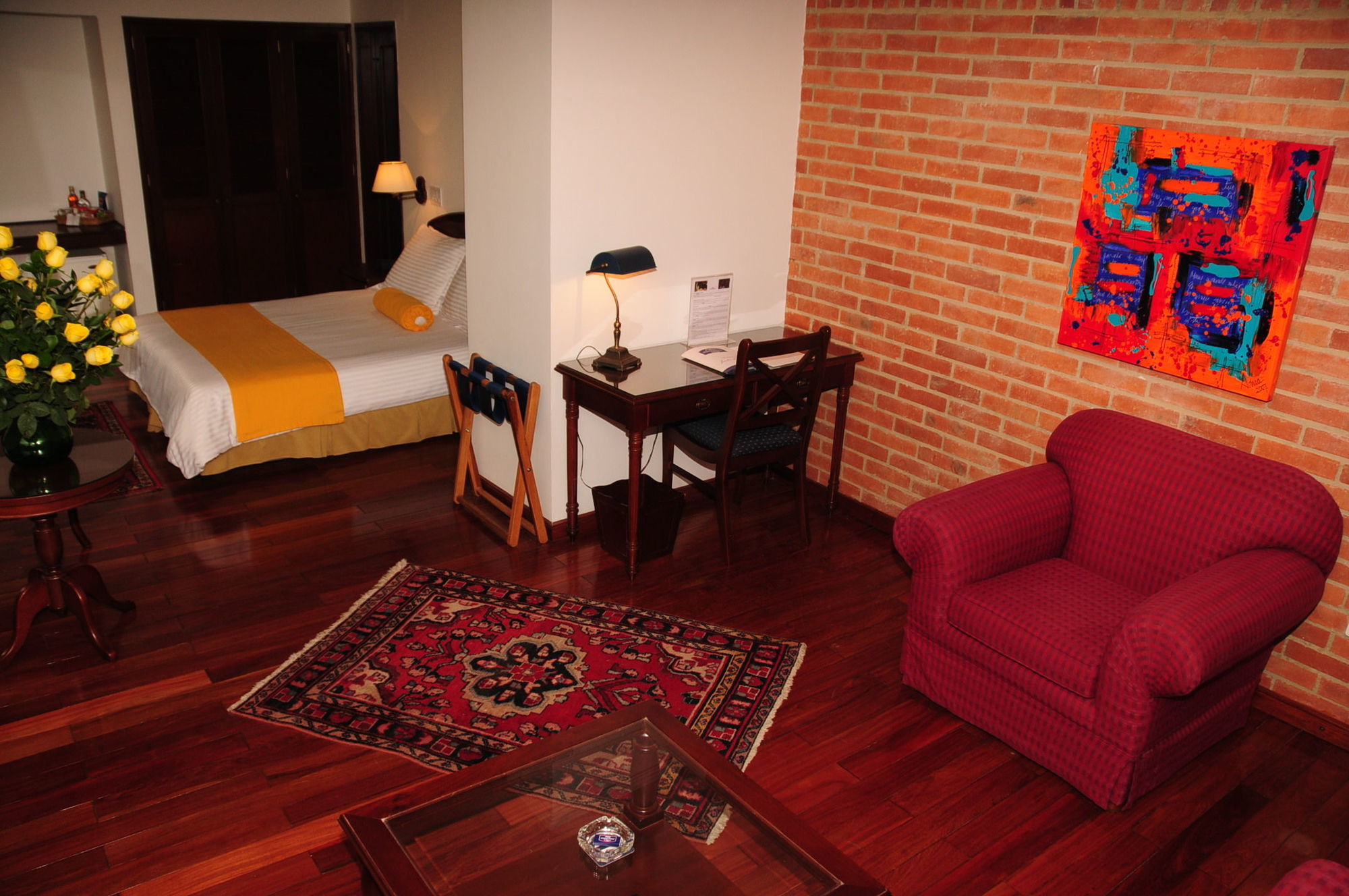 Hotel Emaus Bogota Exterior photo