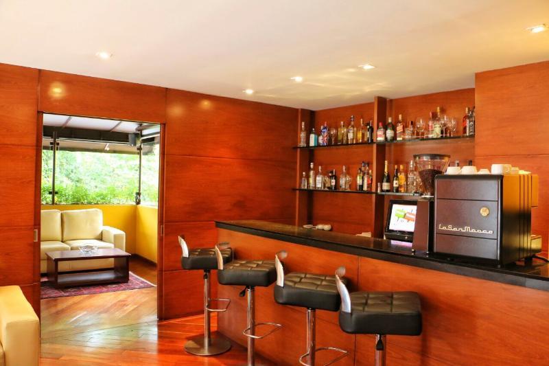 Hotel Emaus Bogota Exterior photo