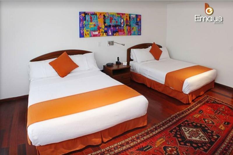 Hotel Emaus Bogota Exterior photo